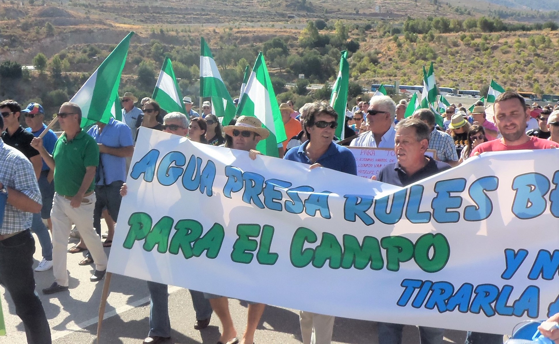 CA exige a Moreno Bonilla que deje de escurrir el bulto y se comprometa con la solucin al problema del agua de los agricultores sexitanos